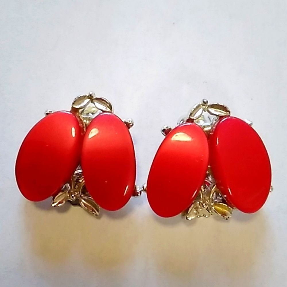 Vintage Earrings Clip